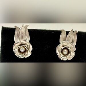 Sarah Coventry Silver Floral Earrings